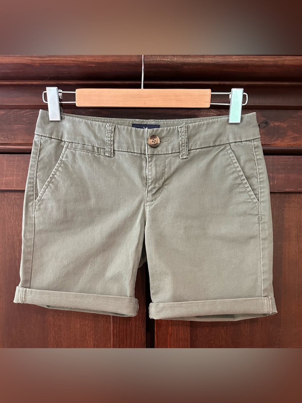 American Eagle • women’s Bermuda shorts